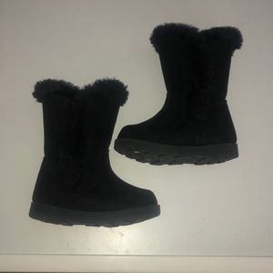 Toddler Girls' Fleece Fashion Boots - Cat & Jack™